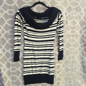 Guess black & cream/white sweater dress